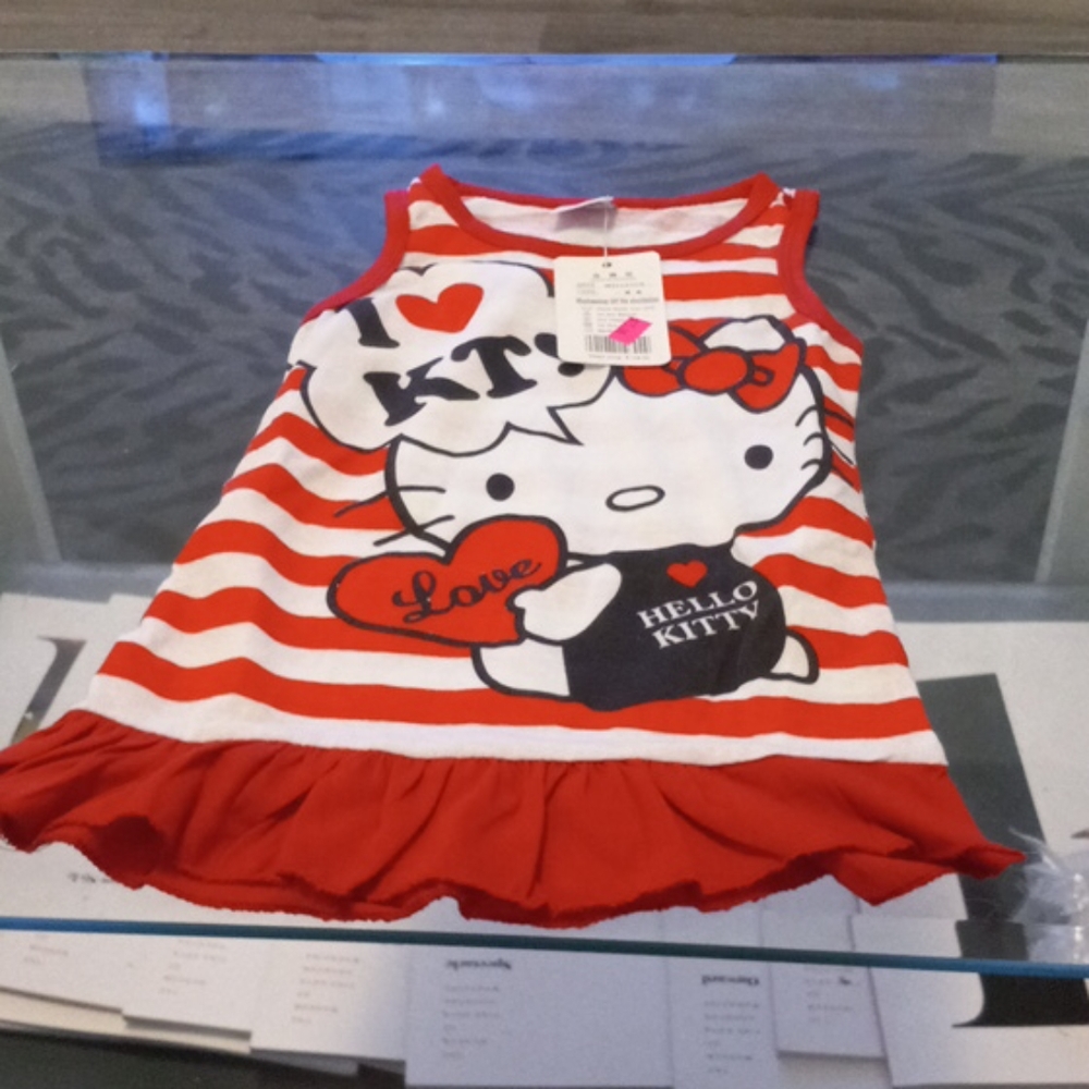 Hello kitty t-shirt